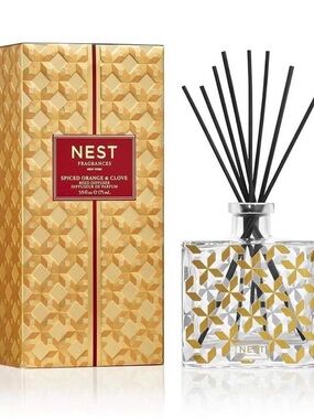 NEST Fragrances Spiced Orange & Clove Reed Diffuser — Gold and Black